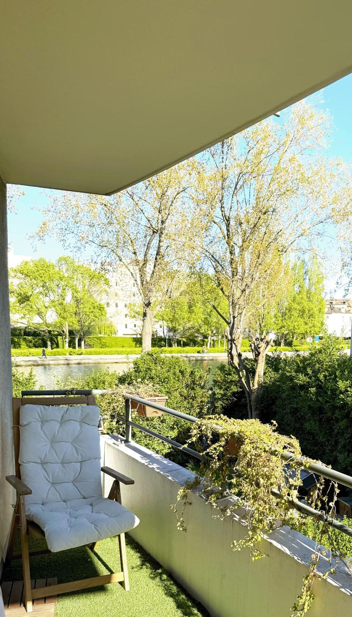 Uta House La Plaine Apartment